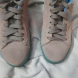 Shoes gray pumas sz7 x gun l.1